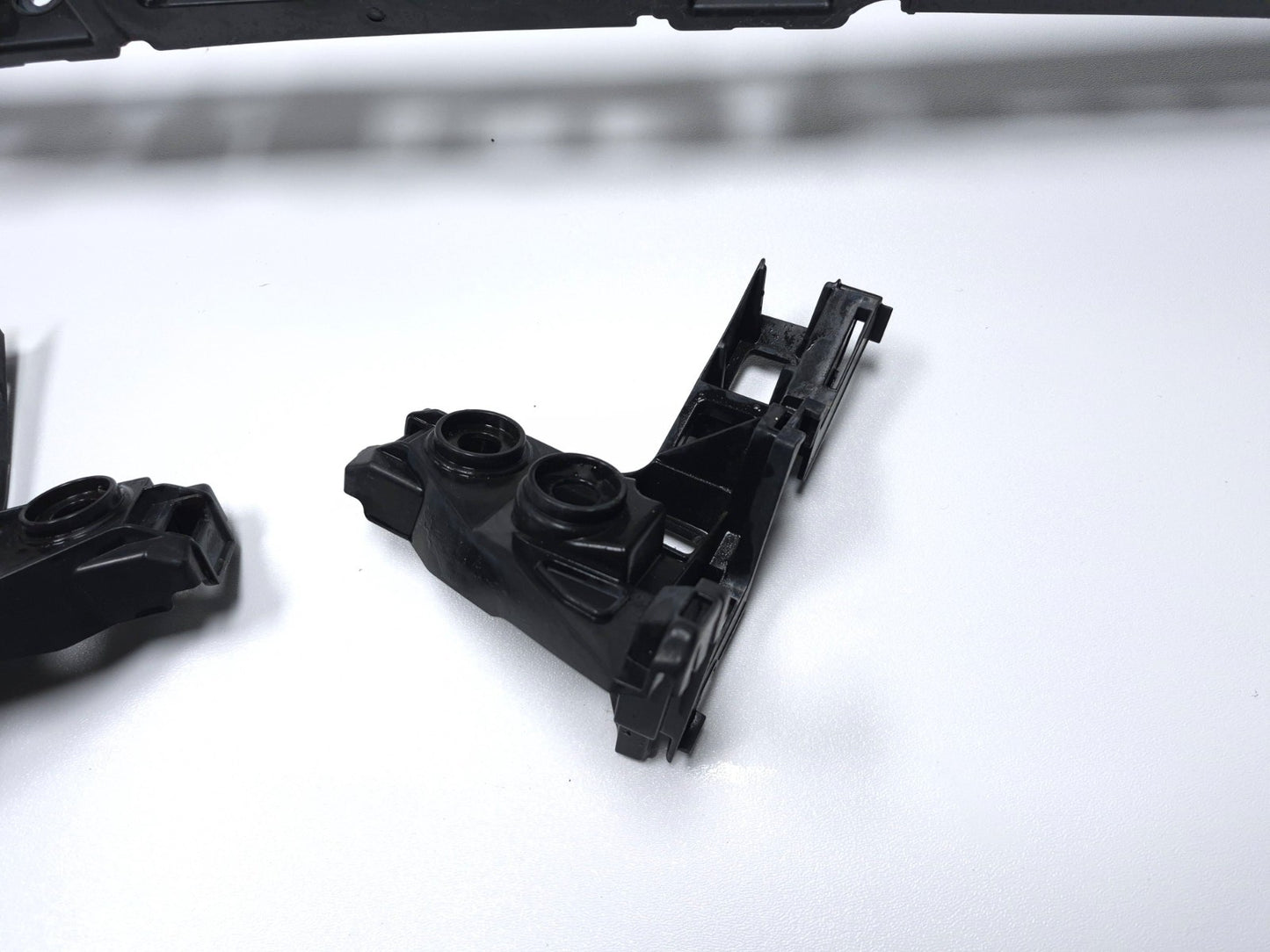 2015 Volkswagen Golf Rear Bumper Mount Bracket 4pcs OEM