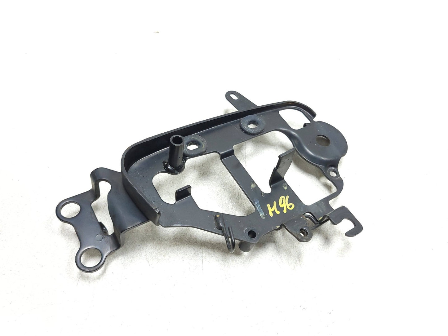 2002 Honda Magna Vf 750c Mounting Bracket 8 Pcs  OEM