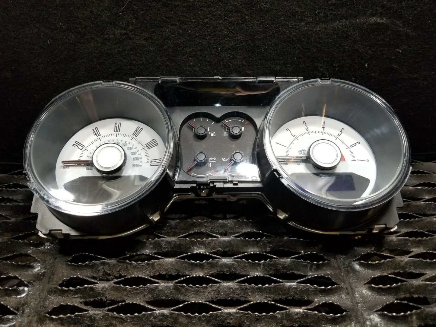 10 11 12 13 14 Ford Mustang Instrument Panel Speedometer Gauges  78k Miles OEM