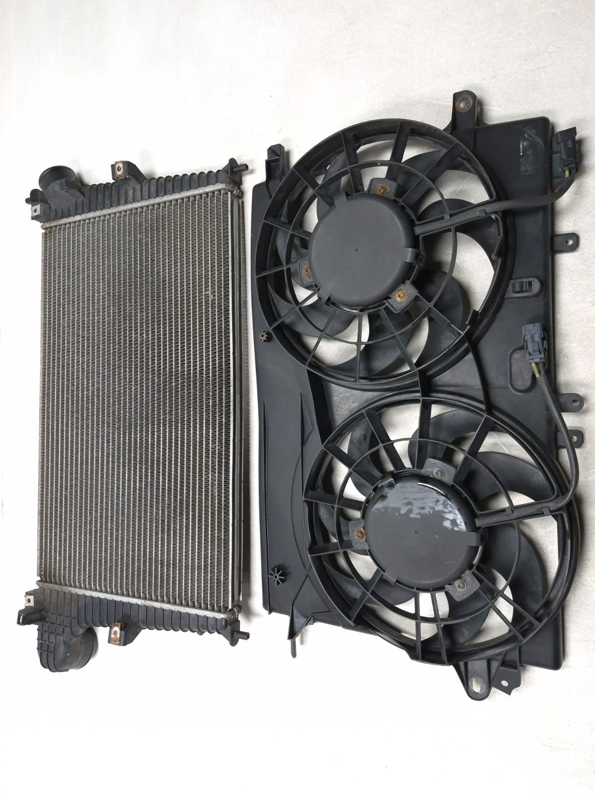 2007 Saab 9-5 Aero Cooling Fan & Cowling W/ Intercooler OEM