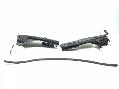 2007 Honda Fit Windshield Wiper Cowl Trim W/seal 3 Pcs 74220-sln-a00 OEM
