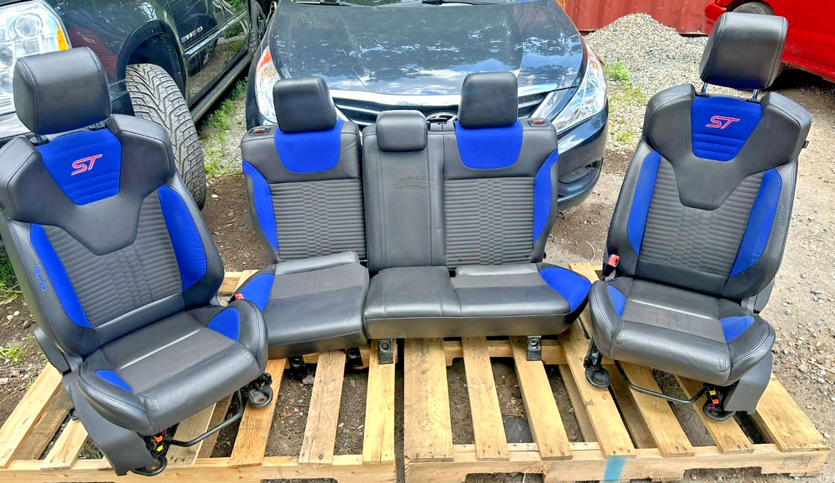 2013 Ford Focus St Seat Front & Rear Recaro OEM