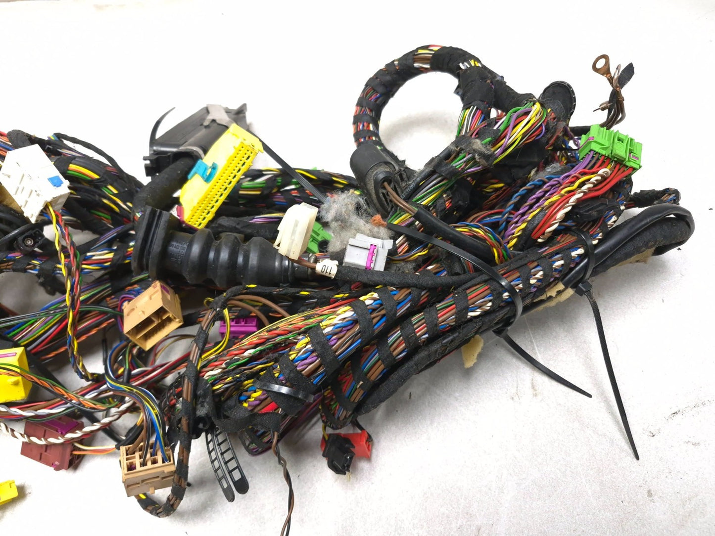 2004 Volkswagen Passat Engine & Interior Wire Wiring Harness OEM