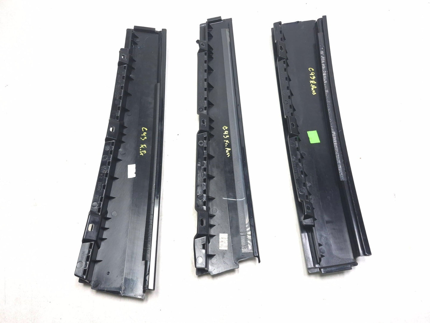 2011 Volkswagen Tiguan Door B Pillar Applique Molding Trim 3pcs OEM