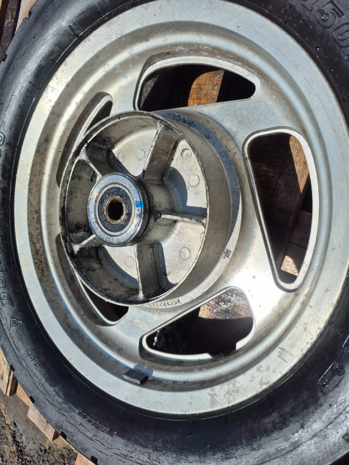 1997 Honda Magna Vf750 Front & Rear Wheel Rim OEM