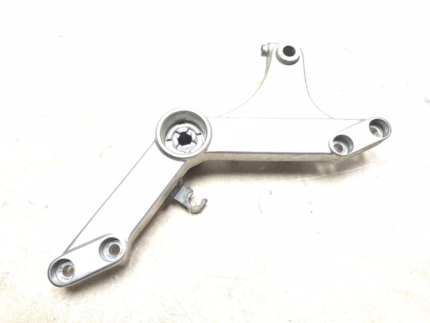 2002 Suzuki V-strom 1000 Dl1000 Engine Mount Bracket Left & Right OEM