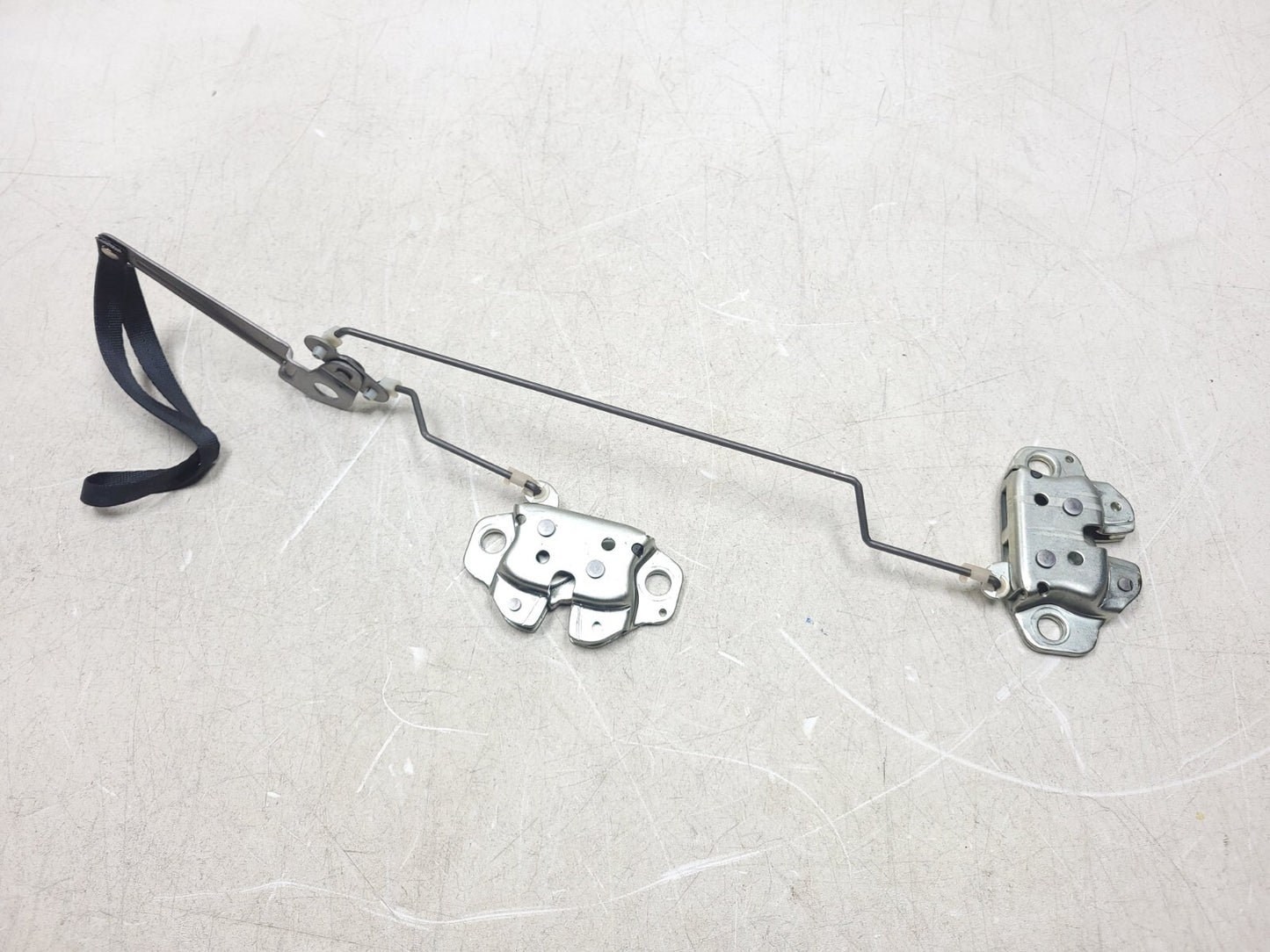 07 - 13 Suzuki Sx4 Hatchback Rear Seat Backrest Lock Latch Left & Right  OEM