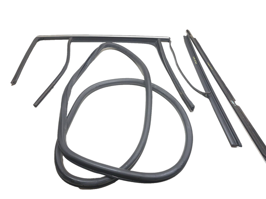 2011 Volkswagen Tiguan Rear Door Weatherstrip Seal Passenger Side Right 4pcs OEM
