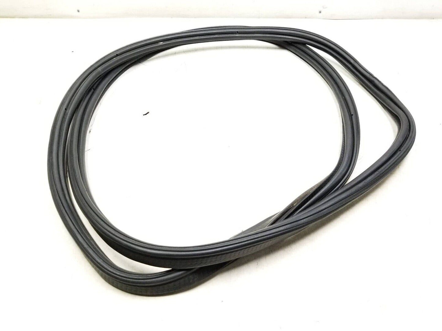 14-18 BMW X5 F15 Trunk Weatherstrip Seal OEM 89k Miles✅