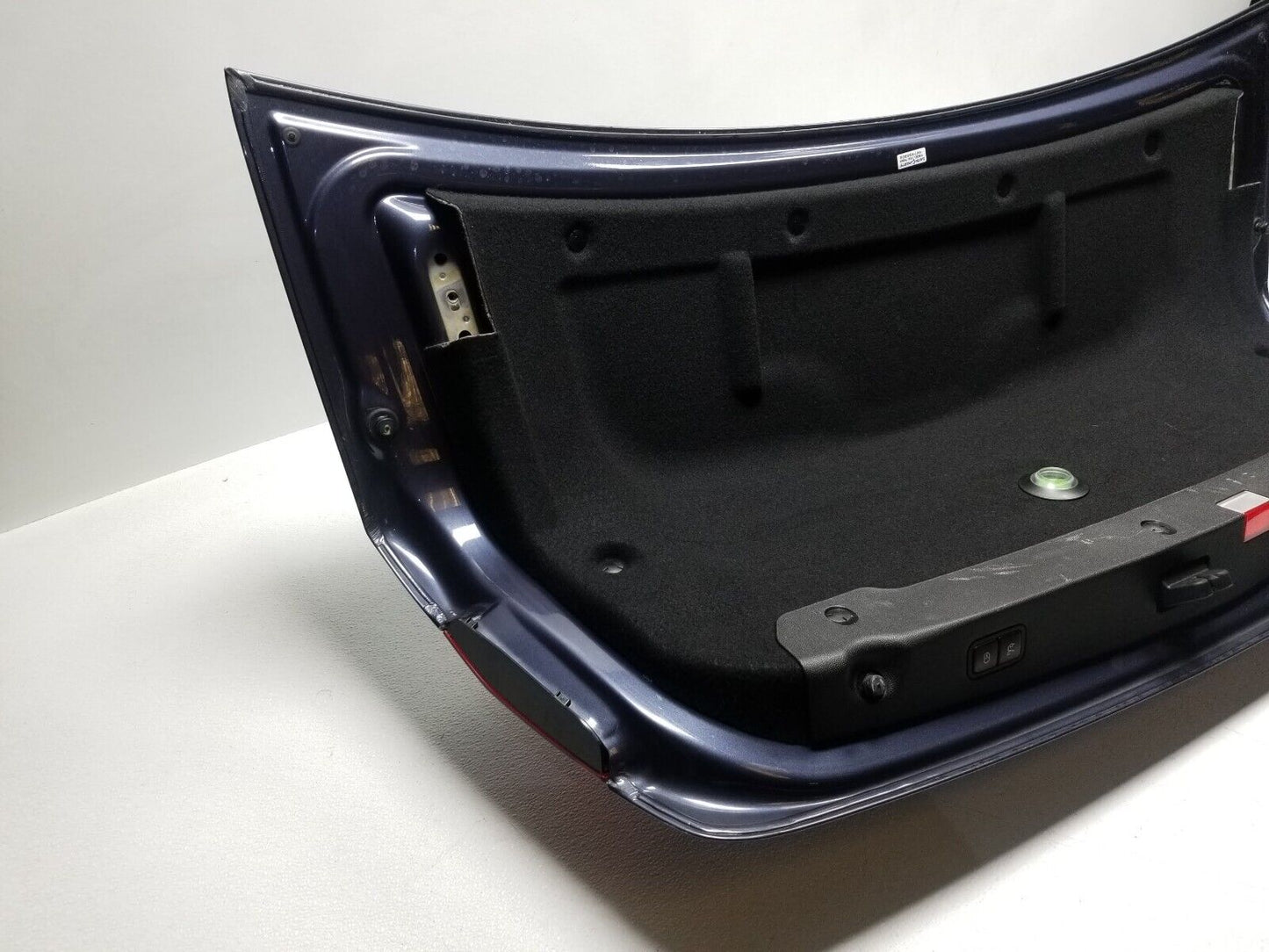 11 12 13 14 15 16 Mercedes E Class E350 E550 Trunk Lid Assy **color:585u**  ✅