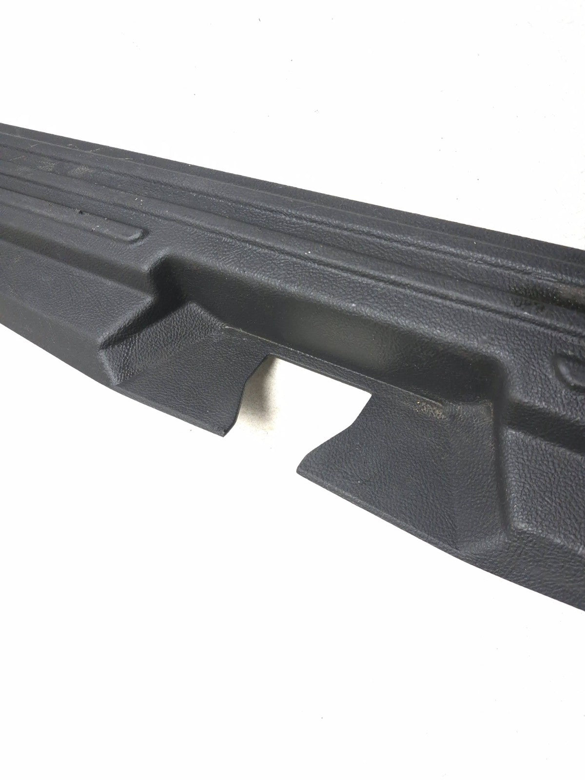 2007 Lincoln Navigator Trunk Floor Scuff Sill Plate Trim OEM