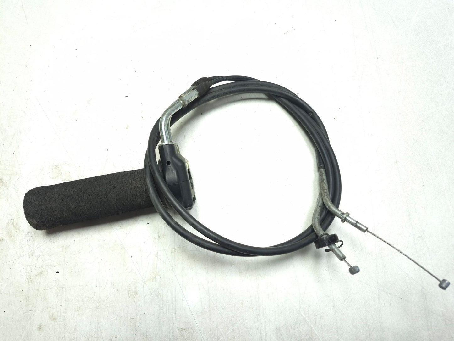 2009 Kawasaki Concours 14 Zg1400 Right Handlebar Throttle Grip W/ Cable OEM