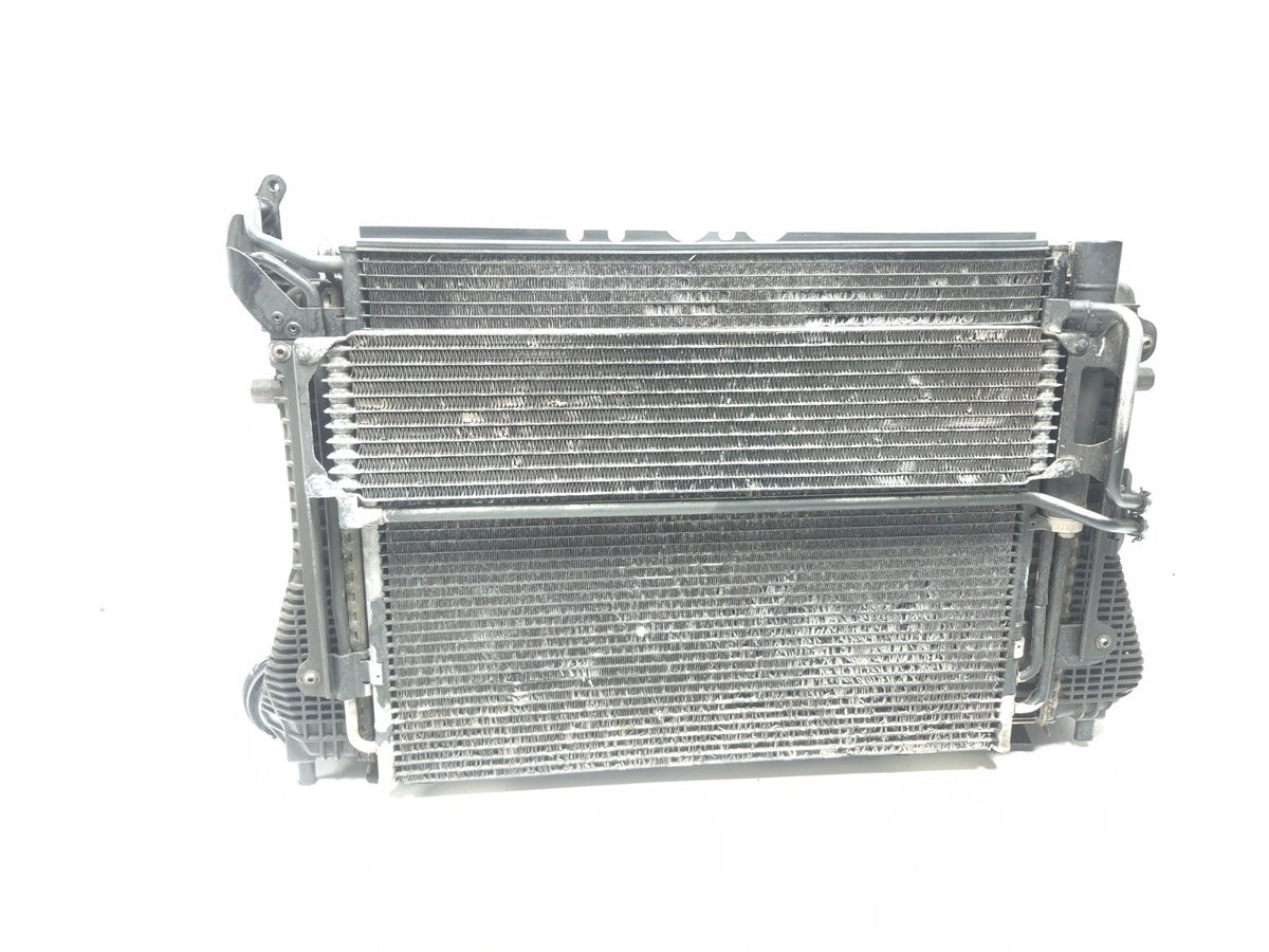 2011 Volkswagen Tiguan Radiator Condenser Intercooler Cooling Fan Assy OEM