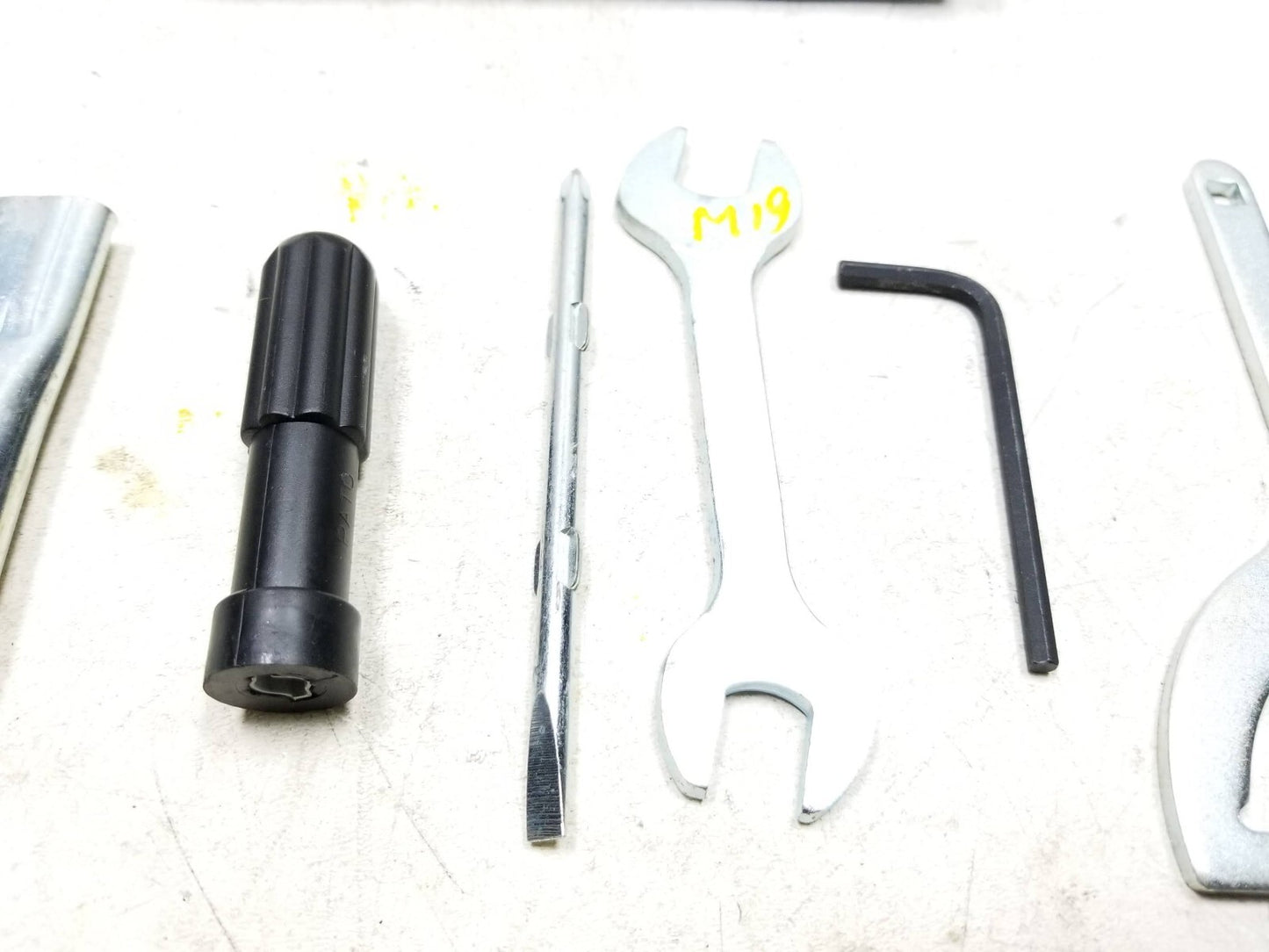 2017 - 2023 Kawasaki Er650 Z650 Ex650 Tool Kit  OEM