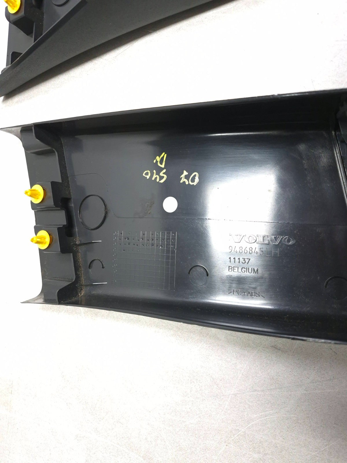 2007 Volvo S40 Upper B Pillar Trim Cover Left & Right OEM