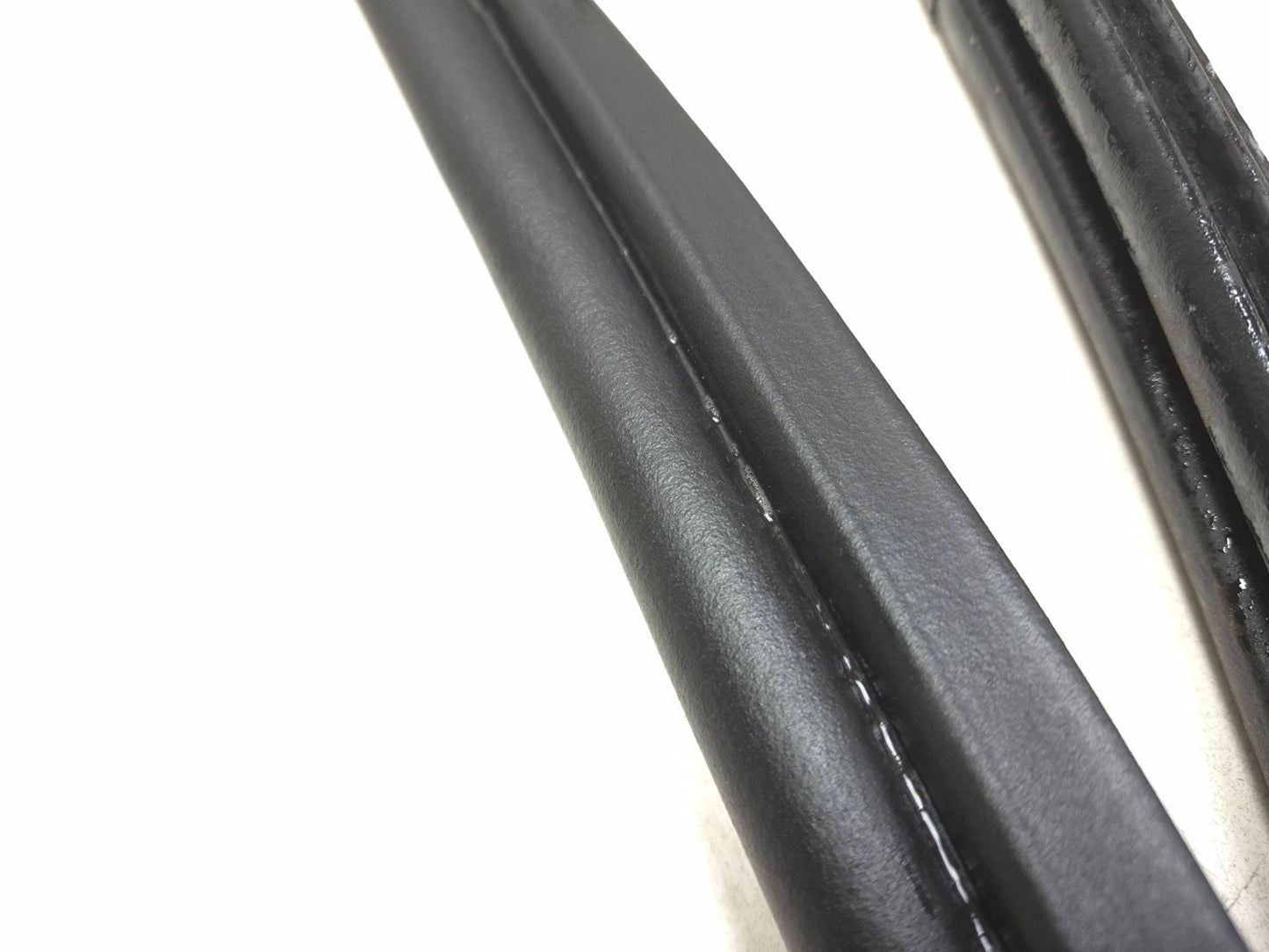 2017 Ford Focus Hatchback Rear Trunk Tailgate Weatherstrip Seal OEM