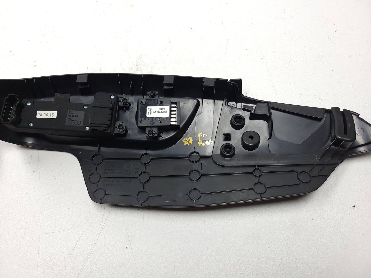 2009- 2015 Audi Q7 Seat Side Trim W/ Guide Sleeve Front Passenger Side Right OEM