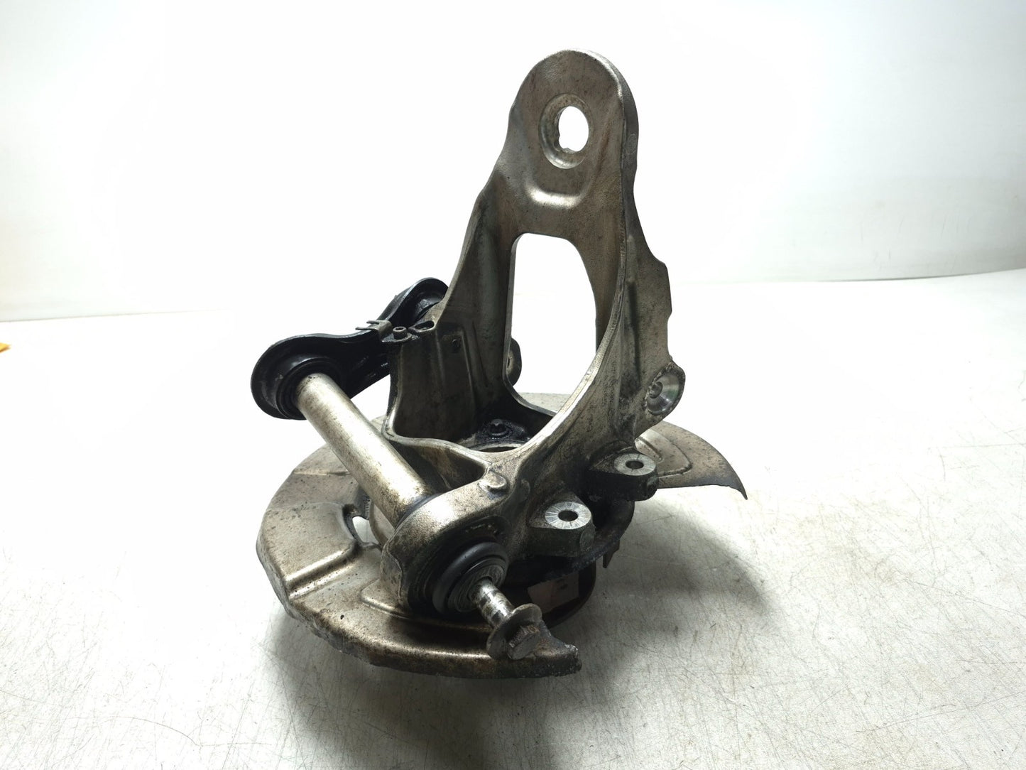 2008 BMW X6 E71 Rear Spindle Knuckle Wheel Hub Passenger Side Right OEM