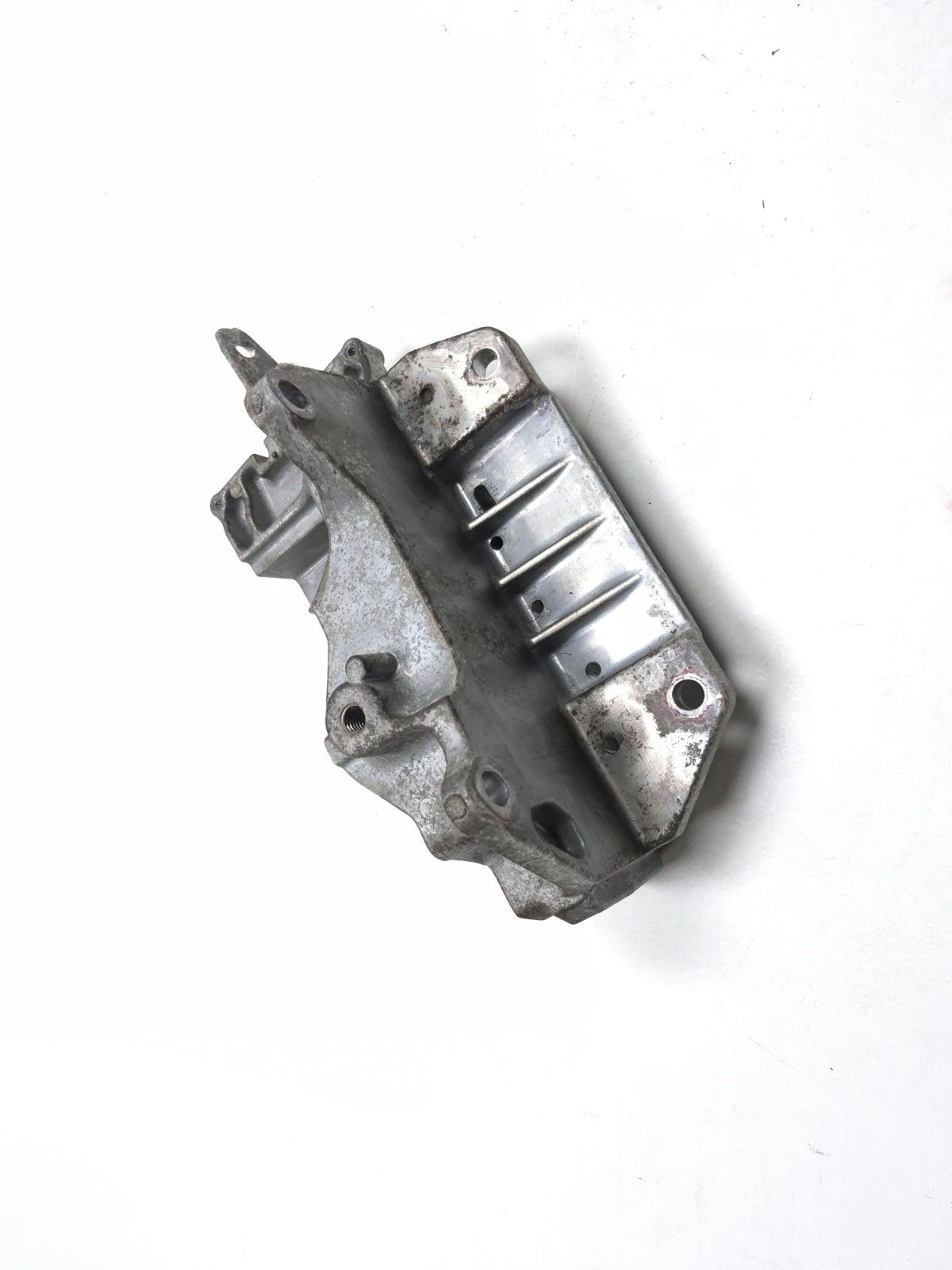 2011 Nissan Juke Engine Mount Bracket OEM