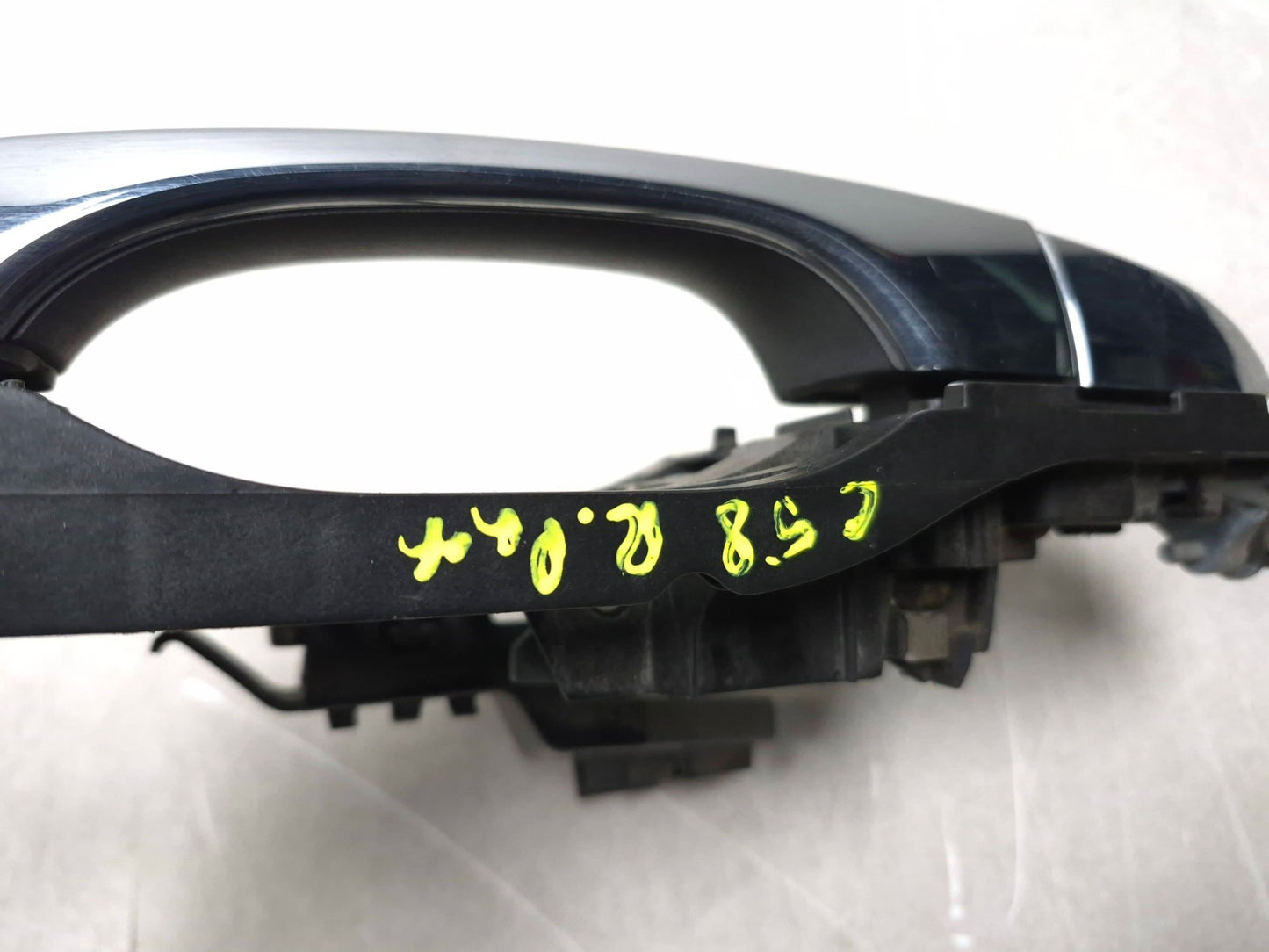 2018 Chrysler 300 Limited AWD Rear Passenger Side Exterior Door Handle OEM