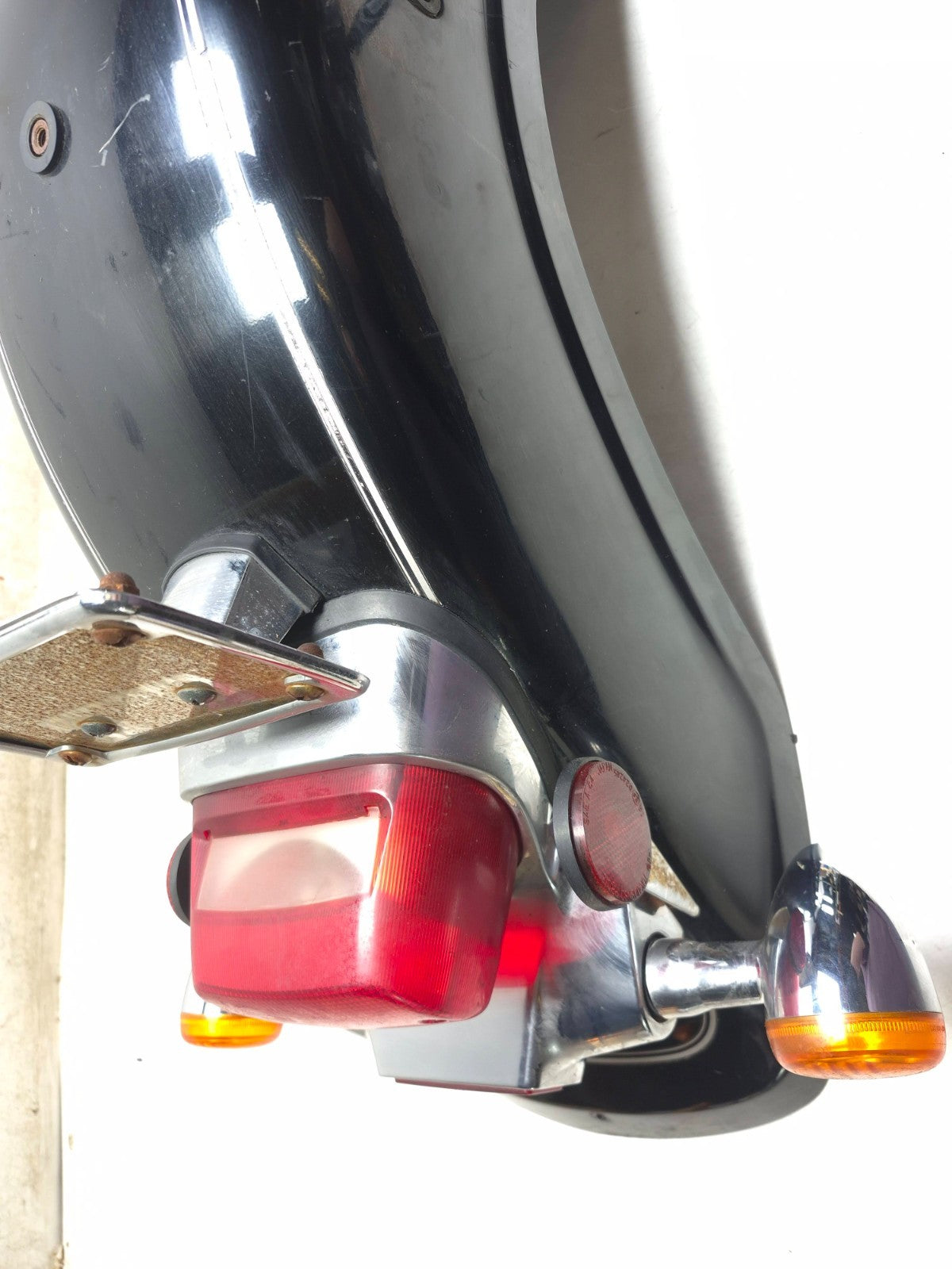 2004 Suzuki Vl800 Rear Fender & Tail Brake Light OEM