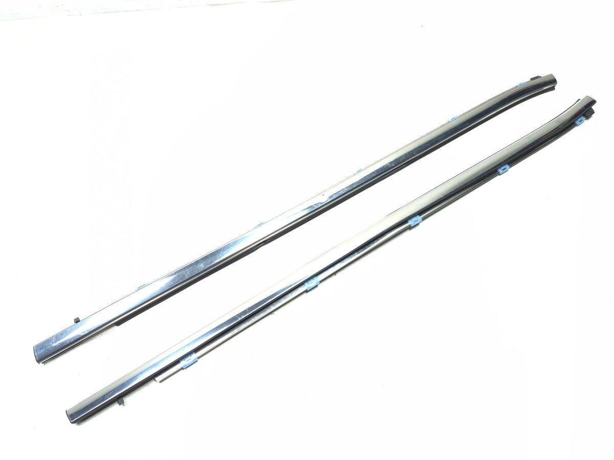 2017 Toyota Highlander Front Door Window Belt Molding Left & Right OEM