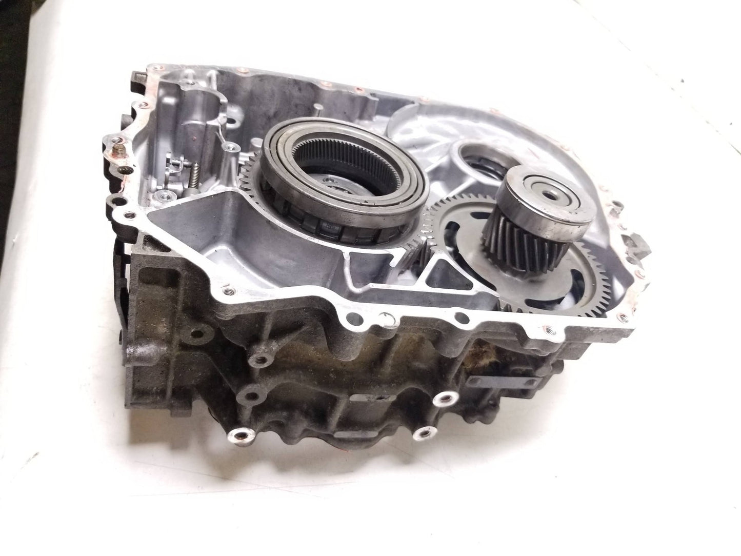 2013 Lexus CT200h Transmission Housing Case W/ Gear Oem✅