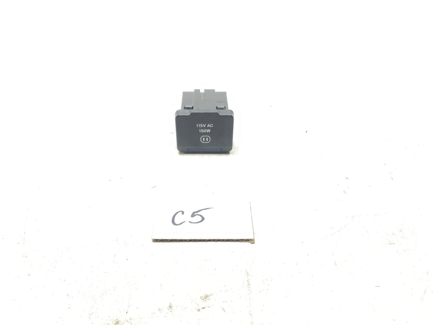2007-2012 Dodge Caliber Sxt Power Inverter Outlet OEM