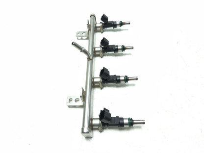 2014 Fiat 500l Fuel Rail W/ Injector OEM