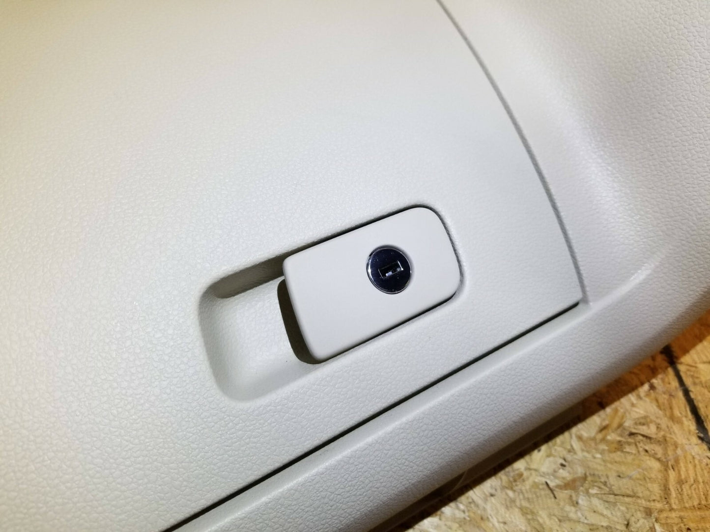 2014 Volkswagen Passat Glove Box OEM