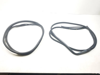 11 - 22 Dodge Durango Door Weatherstrip Seal Rear Passenger Side Right 2pcs OEM