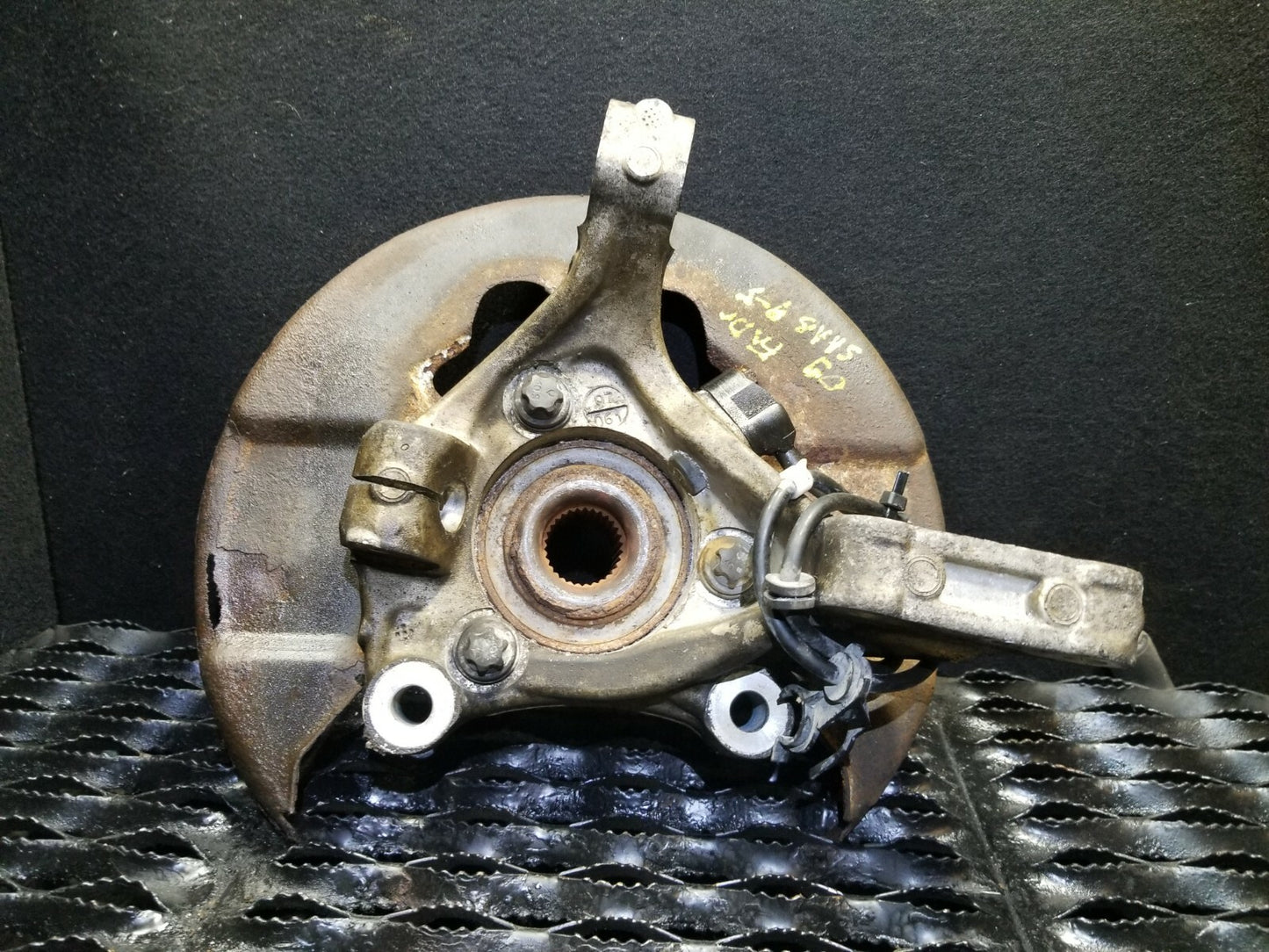 2007 Saab 9-5 Aero Front Spindle Knuckle Wheel Hub Driver Side Left OEM