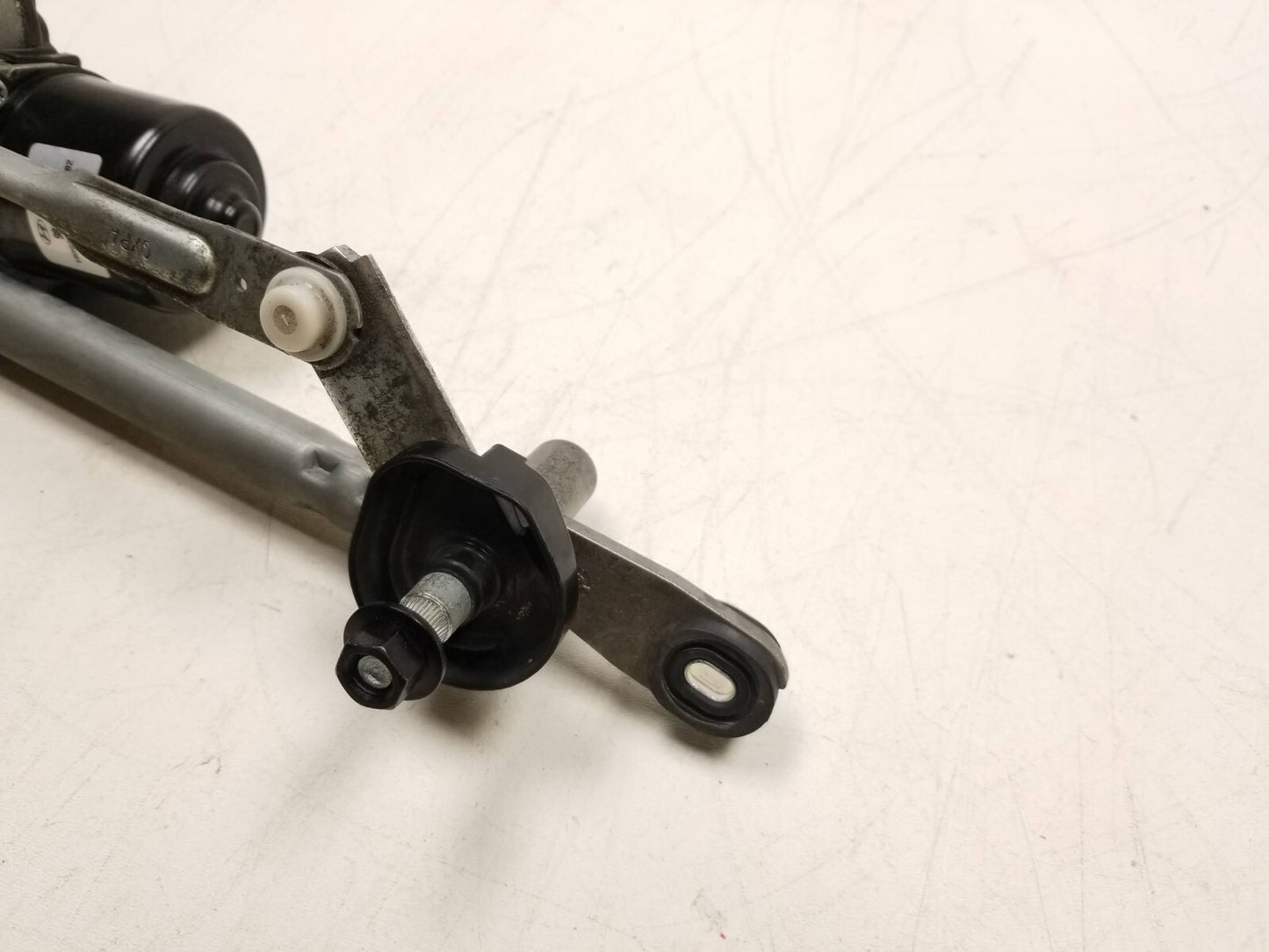 2020 Hyundai Venue Windshield Wiper Motor W/ Linkage OEM