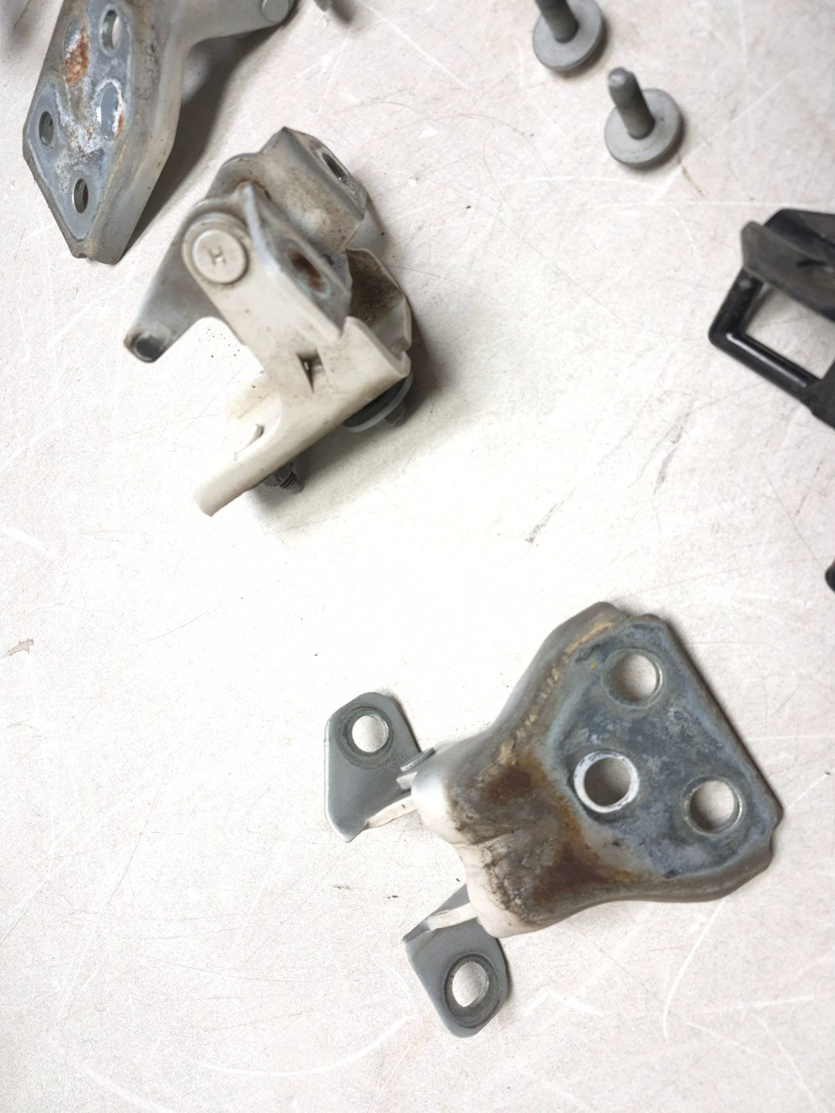 2008 Lincoln Navigator Door Hinge Front & Rear Passenger Side Right OEM