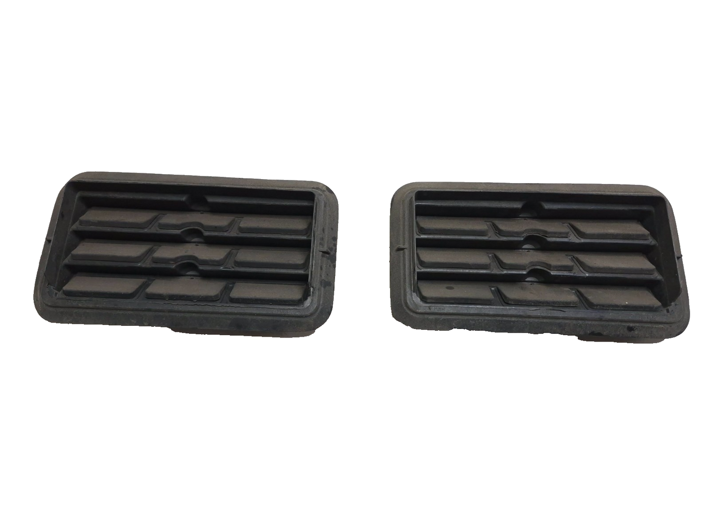 2020 Dodge Challenger Rear Quarter Air Pressure Vent Grille Left & Right OEM