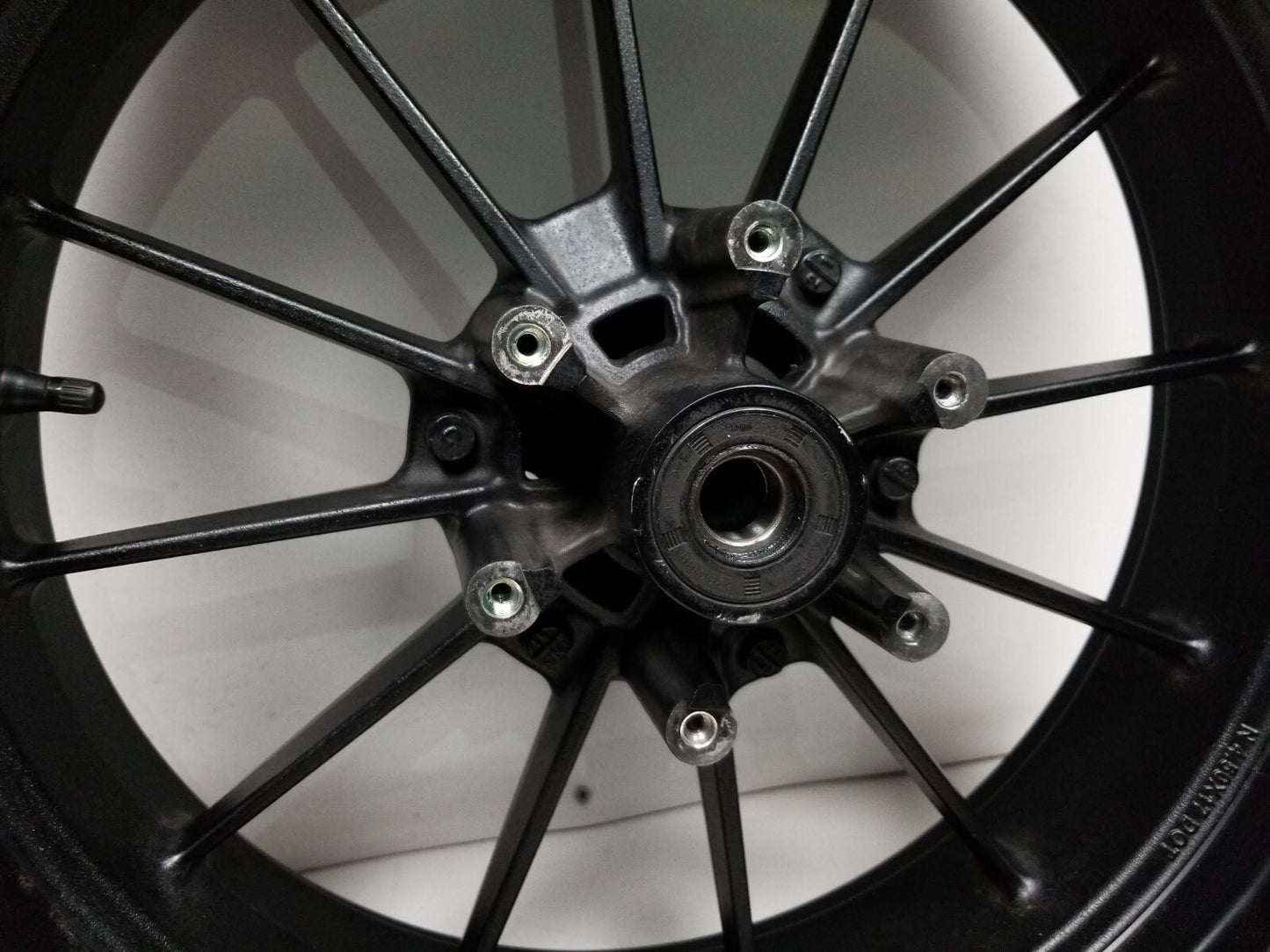 20 - 24 Benelli 302s Rear Wheel Rim & Tire 160/60 R17 Straight OEM 1609 Miles