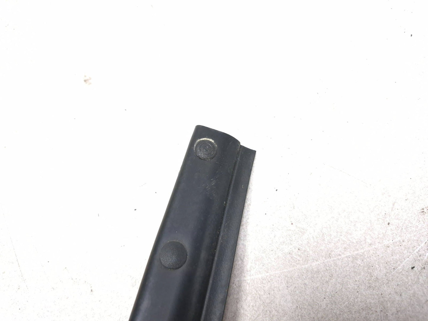 2014 Hyundai Sonata Rear Door Weatherstrip Seal Passenger Side Right 2pcs OEM