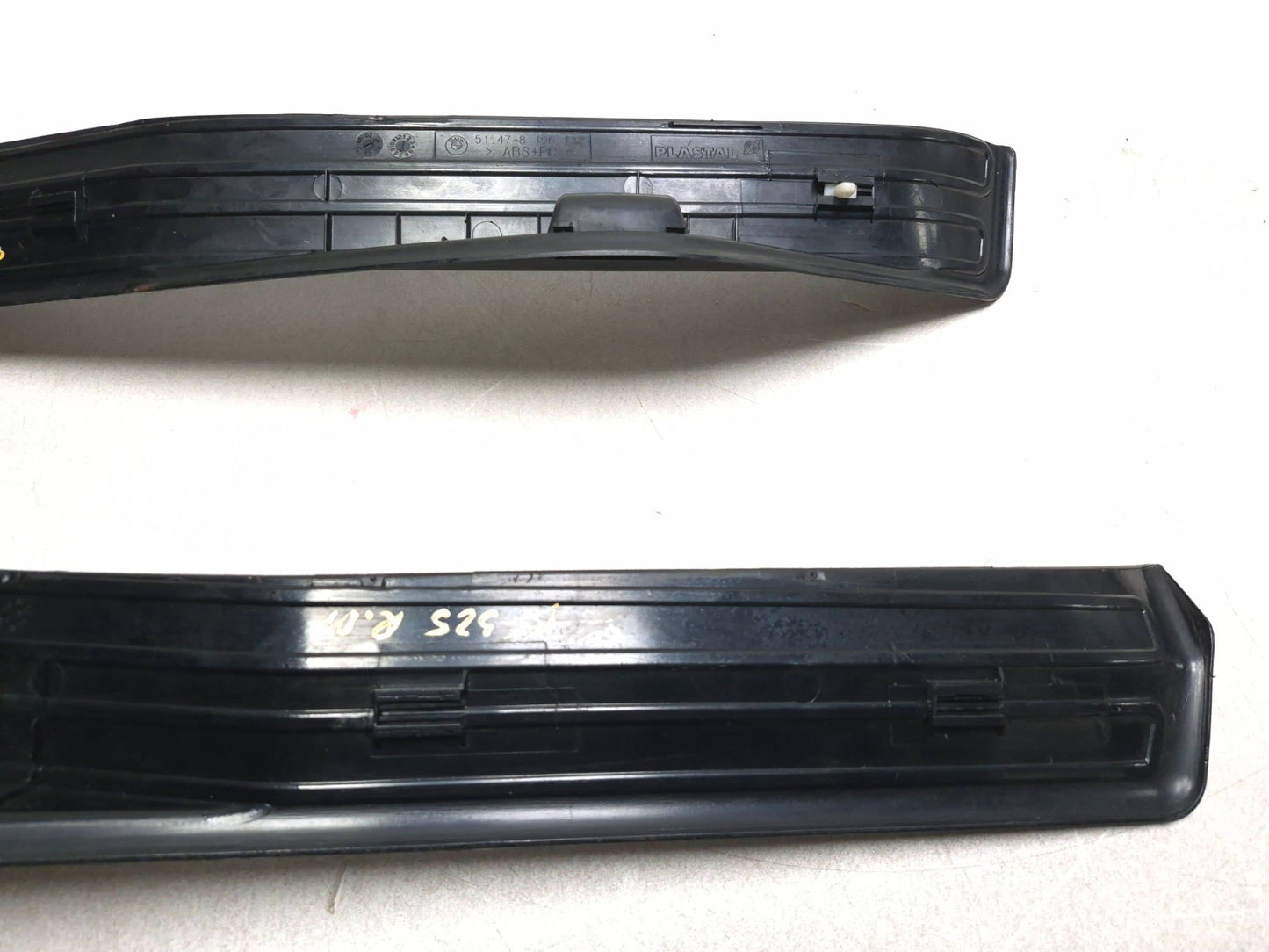 01 02 03 04 05 BMW E46 Sdn Rear Door Sill Plate Cover Trim Left & Right 2pcs OEM