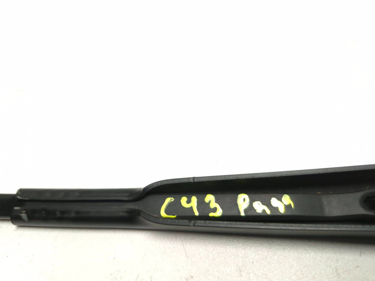2011 Volkswagen Tiguan Windshield Wiper Arm Pair OEM
