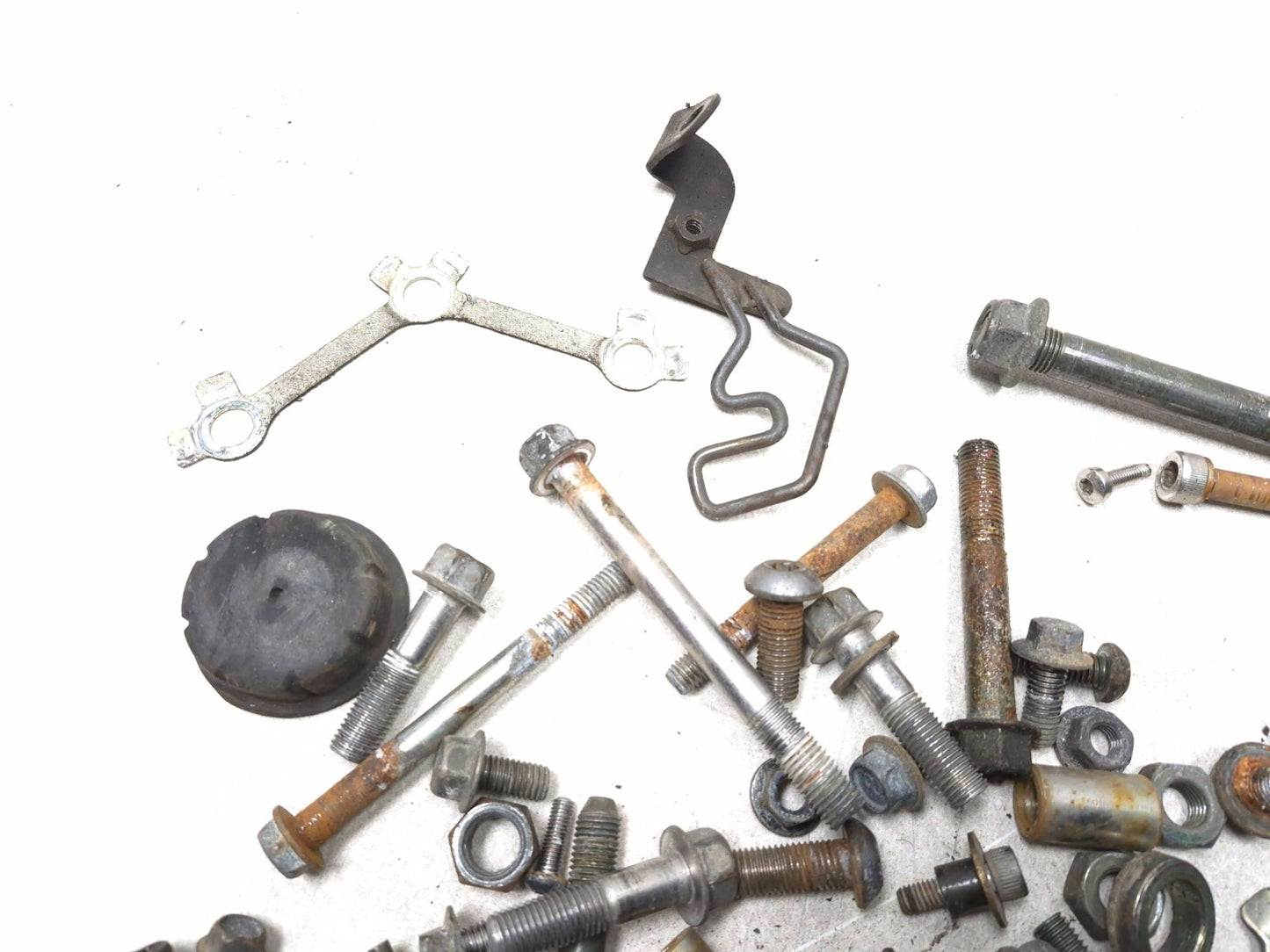 1999 Yamaha V Star Xvs650 Misc Bolt & Hardware Bracket  OEM