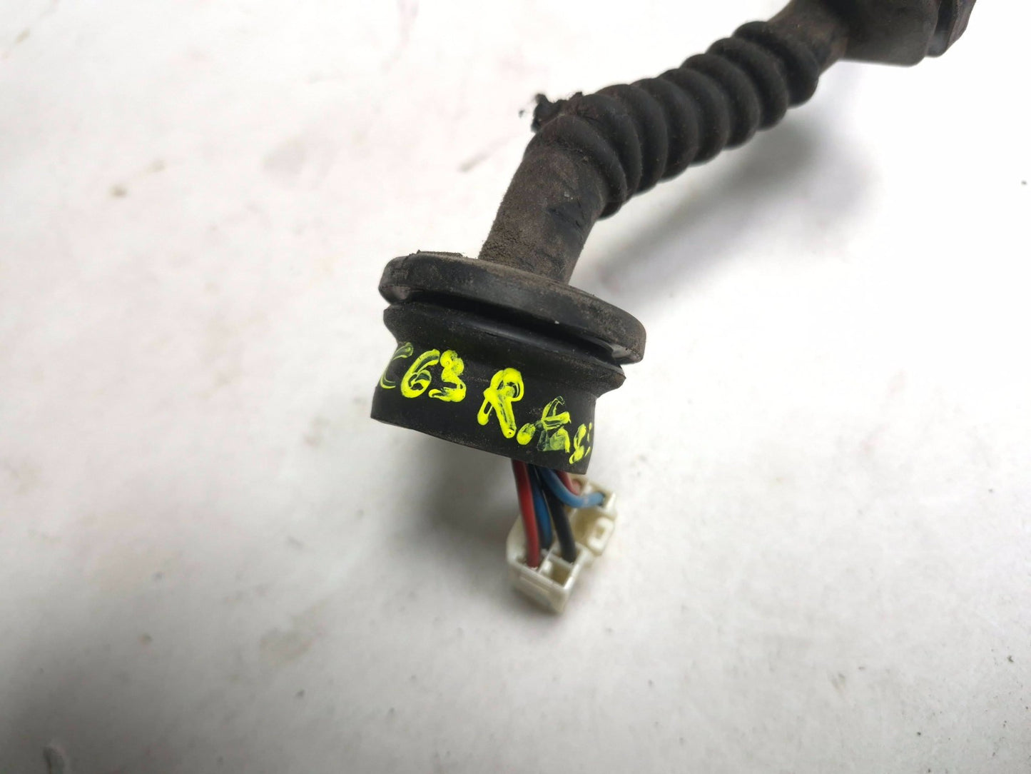 2004 Toyota Corolla Rear Door Wire Harness Passenger Side Right OEM