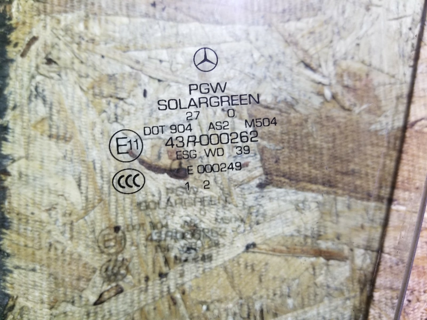 2010 Mercedes Benz R 350 Front Door Window Glass Left Driver Side OEM