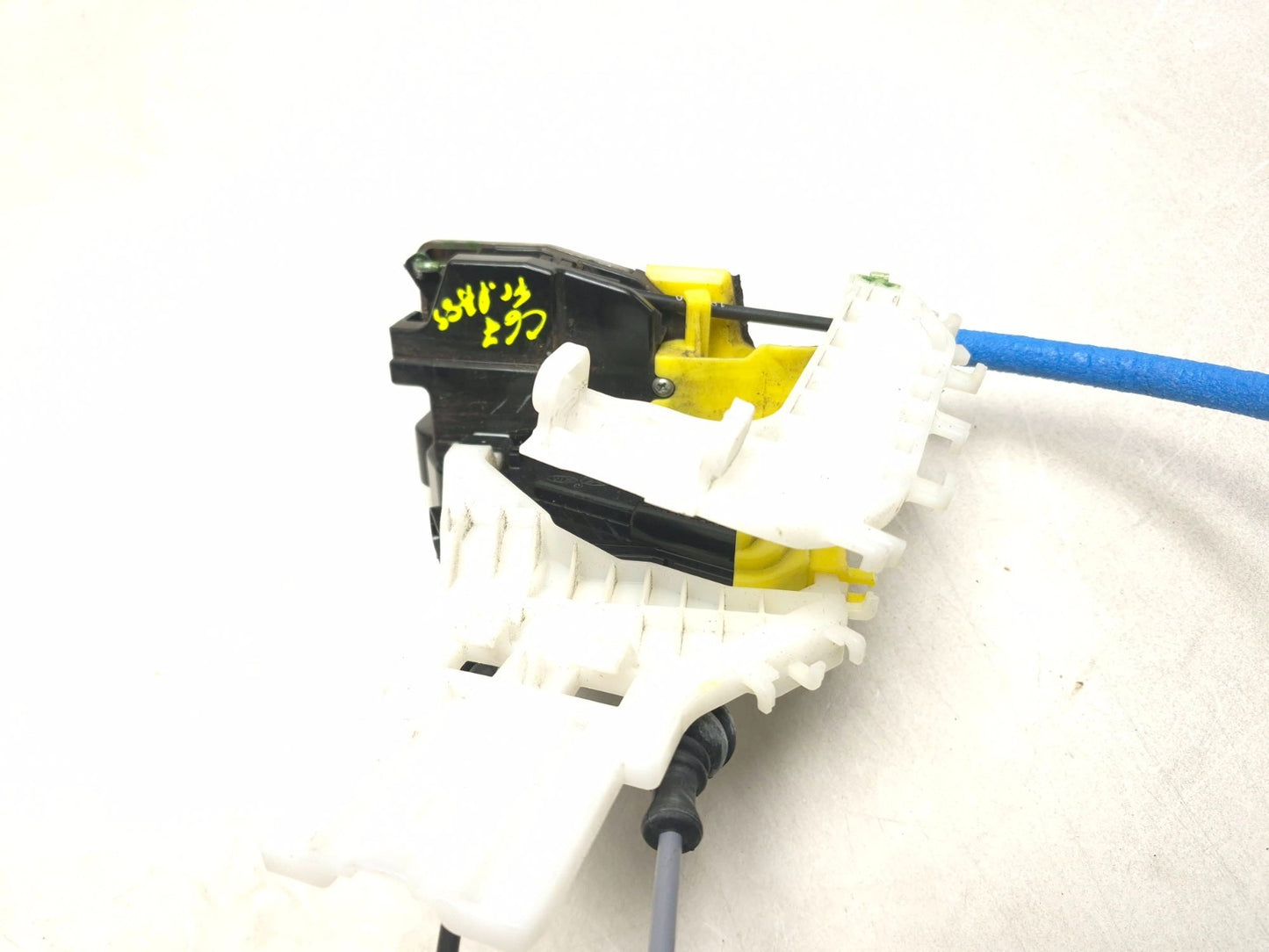2018 Hyundai Sonata Front Door Lock Latch Actuator Passenger Side Right OEM