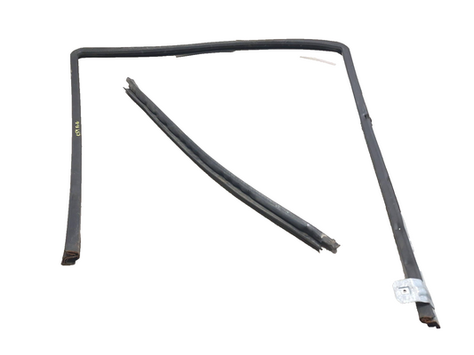 2008 Lincoln Navigator Front Door Weatherstrip Seal Driver Side Left  2pcs OEM