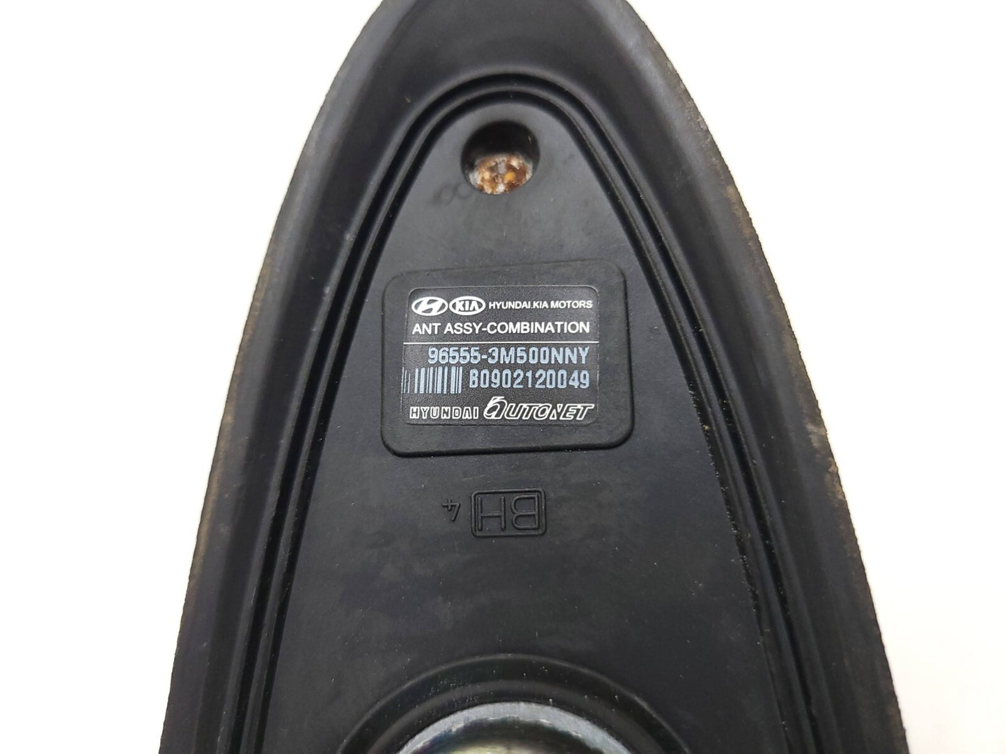 09-14 Hyundai Genesis Roof Shark Fin Antenna OEM Sedan