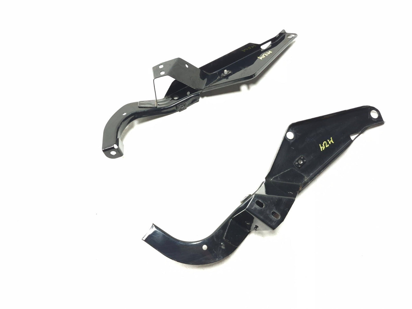 2004 Harley Davidson Touring Electra Glide Front Fairing Mount Bracket Pair OEM