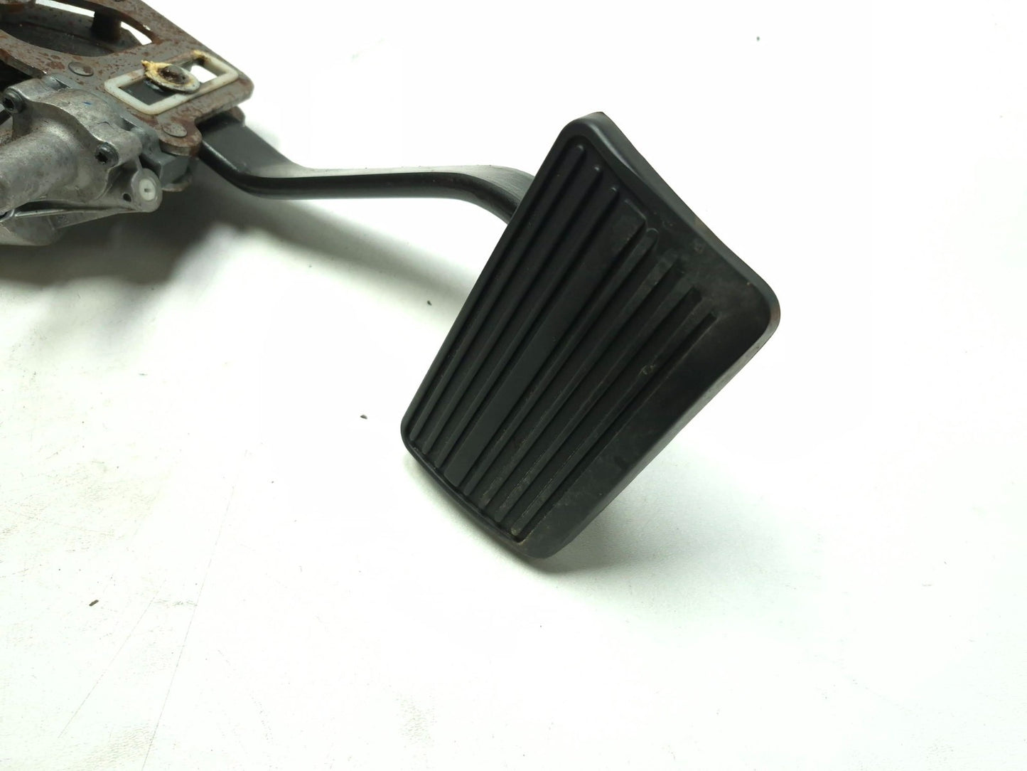 2013 Cadillac Escalade Esv Brake Pedal W/ Bracket Assy OEM