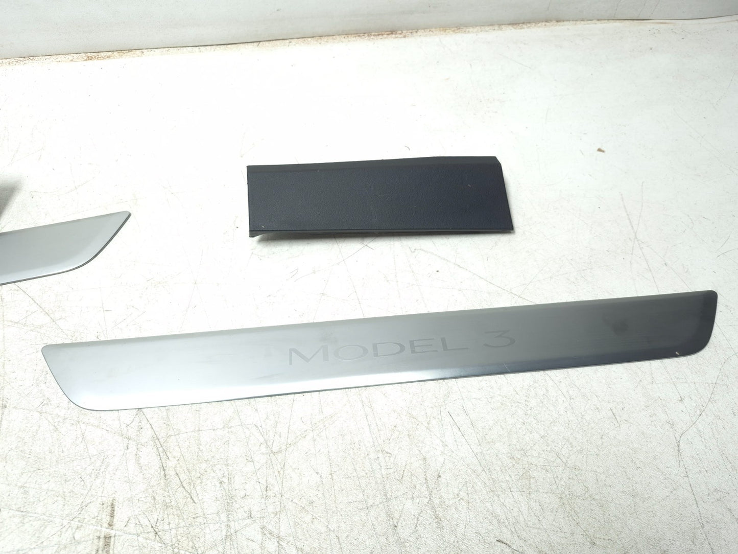 2019 Tesla Model 3 A Pillar Trim Cover And Door Sill Scuff Plate OEM