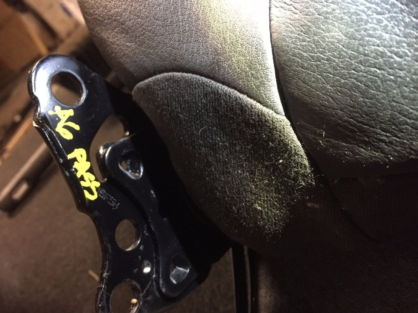 05 06 07 08 Audi A6 C6 Front Right Passenger Seat Upper Cushion OEM