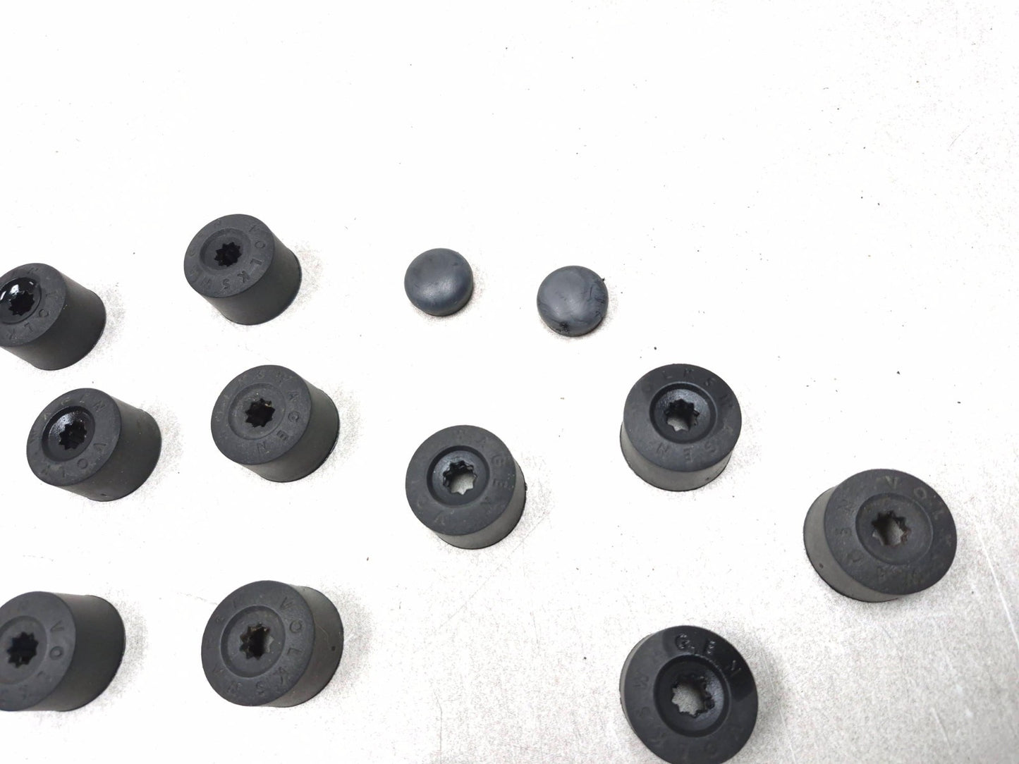 2015 Volkswagen Golf Wheel Lug Bolt Cover Cap 20pcs OEM
